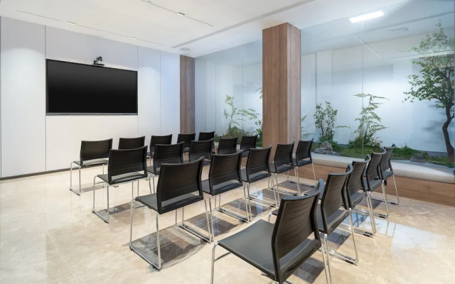 Holiday Inn Express Qingdao Shibei by IHG