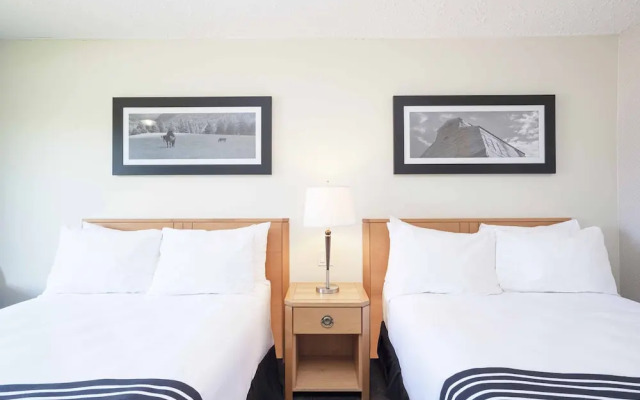 Sandman Inn McBride