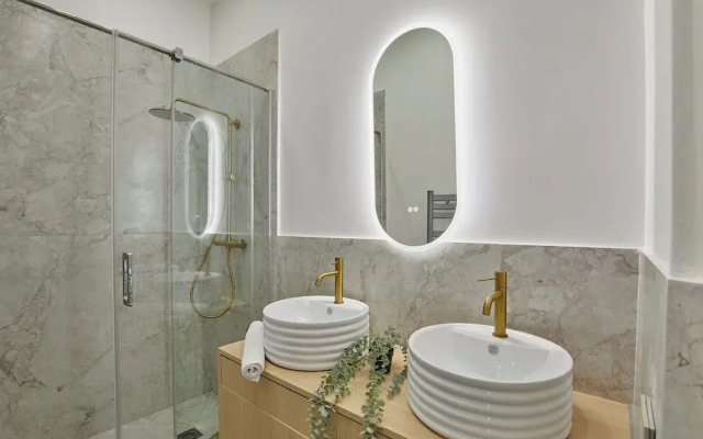Saint Honore Luxury Apartment With AC