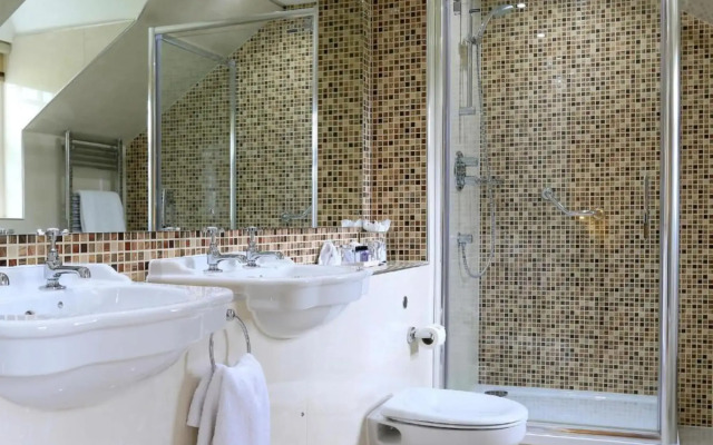 Macdonald Pittodrie House