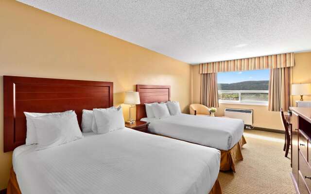 Coast Fraser Inn