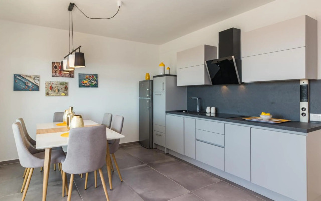 Penthouse Apartment Sax