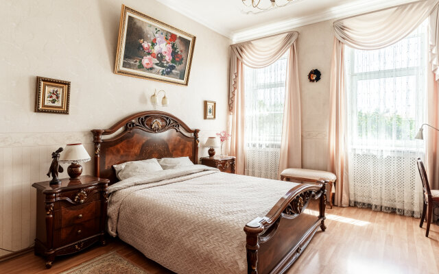 Квартира Малоохтинский 84б