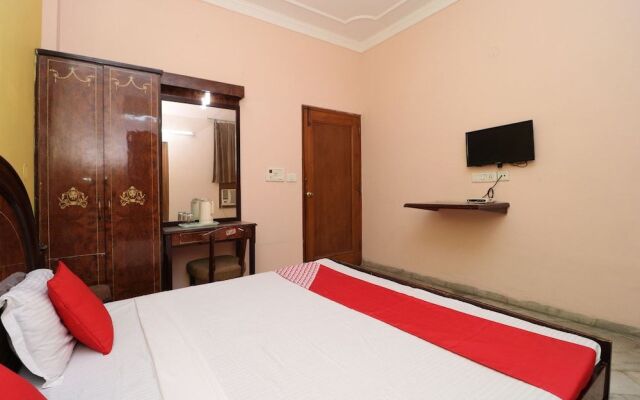 Oyo 35965 Kishore Castle