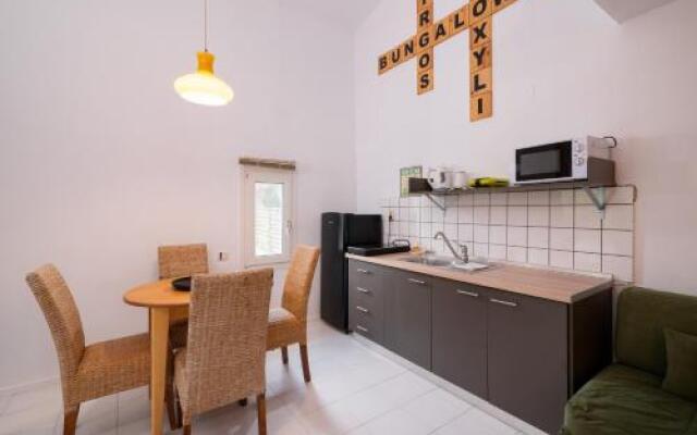 Pyrgos Bungalows