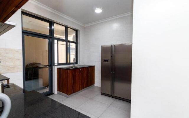 Lovely 3bedroom condo with pool