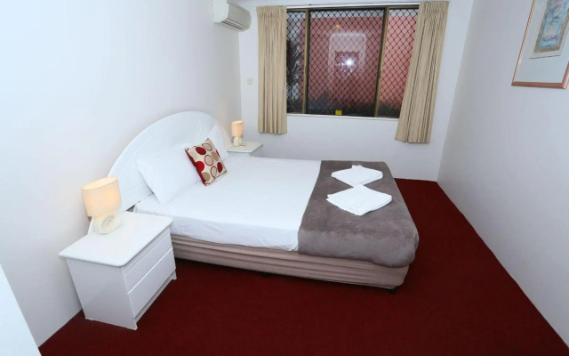St Tropez Apartments