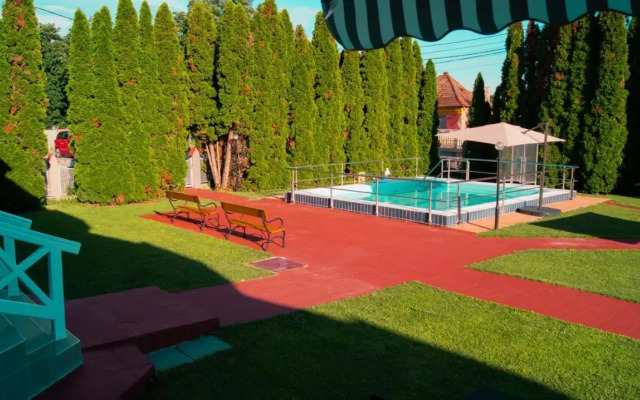 Villa Sederkyn Apartmanház