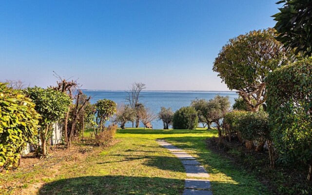 Il Melagrano B5 Apartment by Wonderful Italy