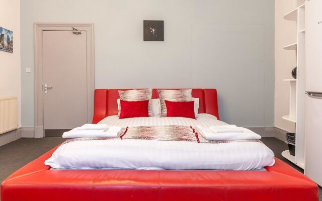 Oakshaw Guesthouse - Glasgow Airport