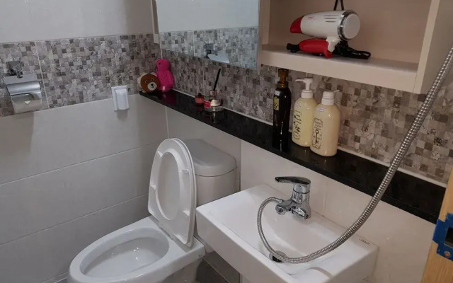 Buzz Guest House - Hostel