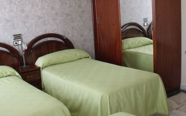 Hostal Salones Victoria