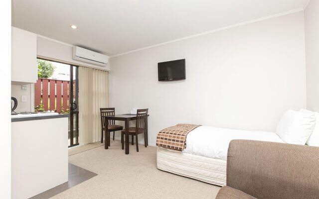 Parkview Motor Inn, Pukekohe