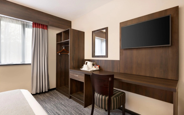 Ramada by Wyndham Bristol West