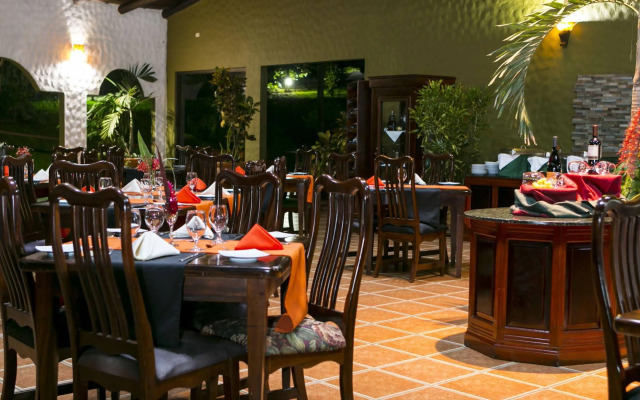 Mountain Paradise Hotel