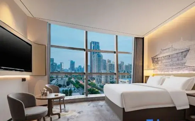 Wuhan Zhiren Homestay (Qingyuzui Subway Station)