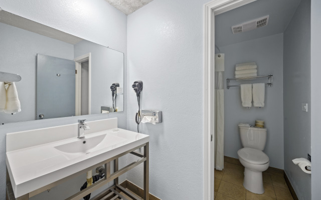 Sol Springs Inn
