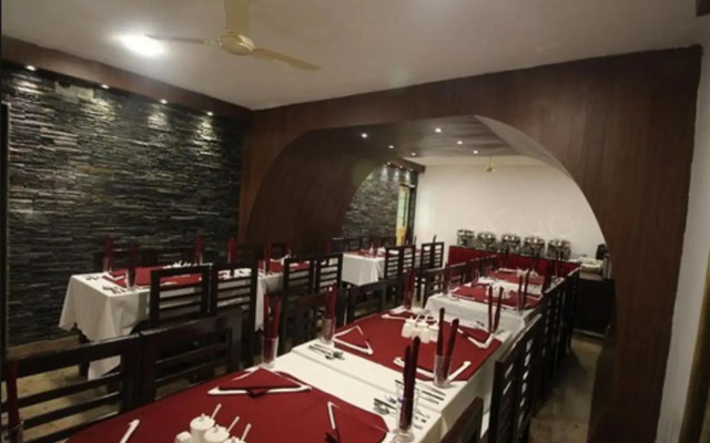 Hotel Green Leaf