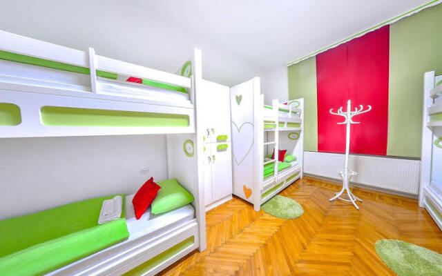 Hostel Dado