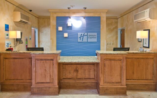 Holiday Inn Express Hotel & Suites Lafayette South, an IHG Hotel