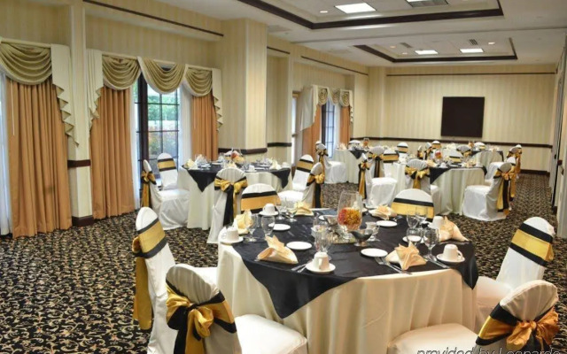 Delta Hotels by Marriott Norfolk Airport