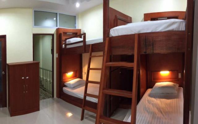 Phangan Barsay Hostel
