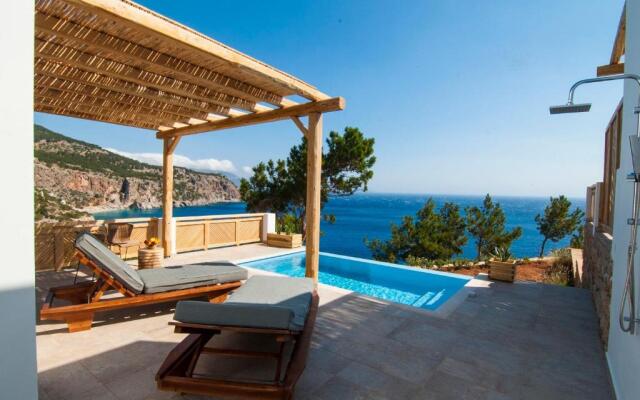 Akropolis Village Complex of Luxury Residence