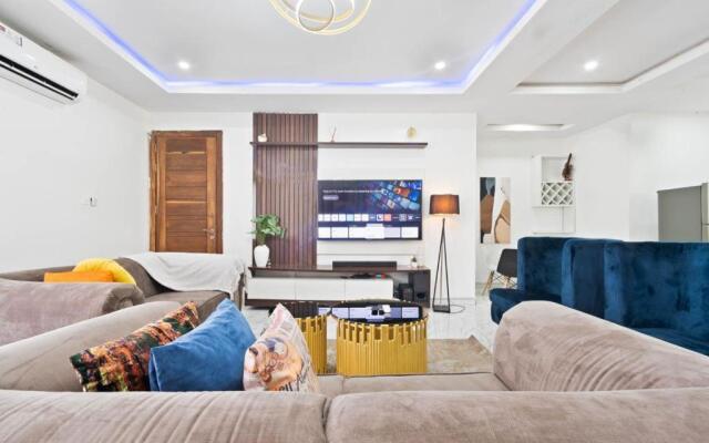 Luxury 2bedroom apartment with pool