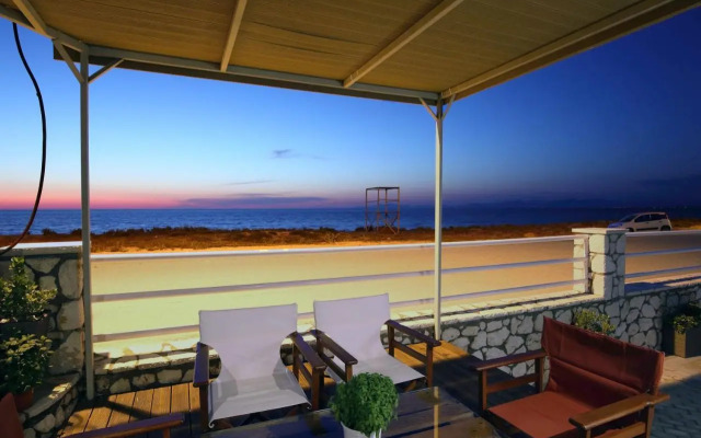 Rontos House, seaside
