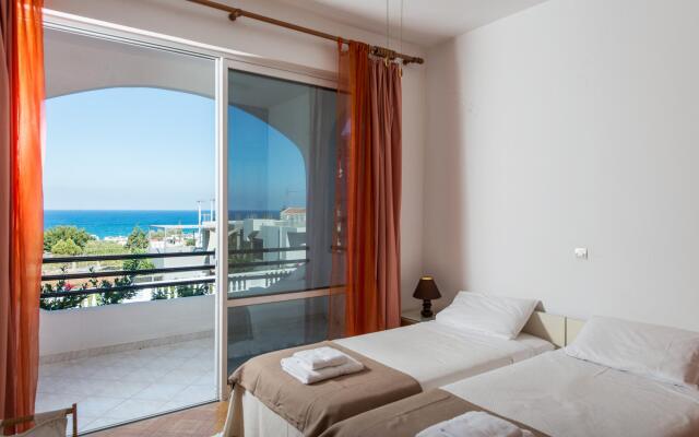 Rouladina Apt 3 in Stalos