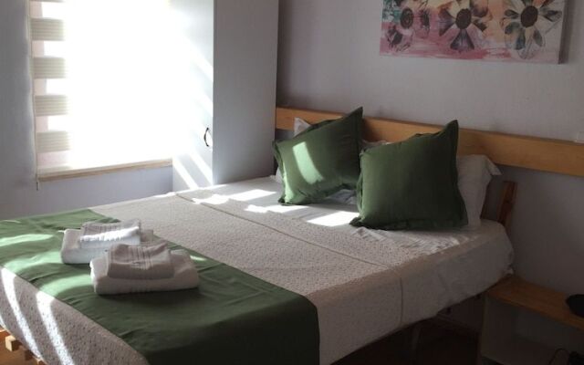 Athenada Otel