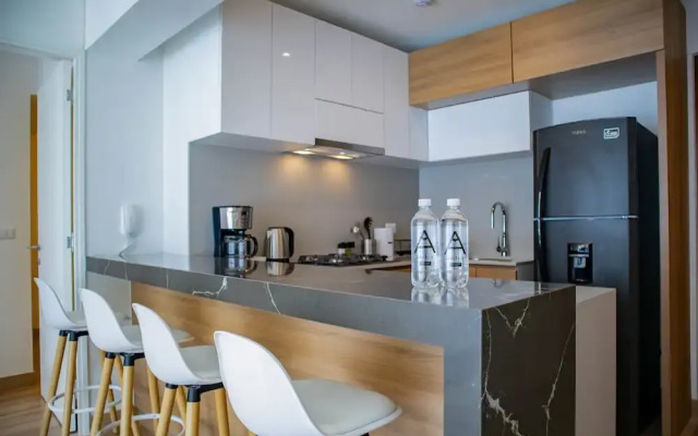 Majestic 2BR With Modern Pool in Miraflores