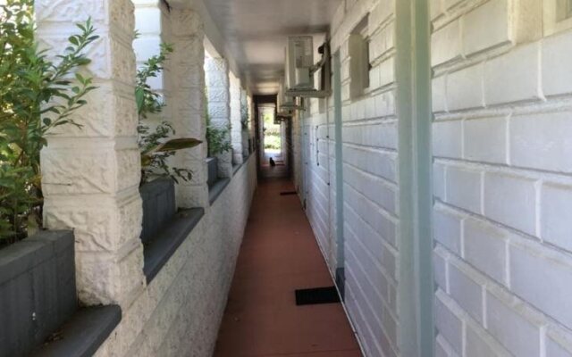 Plantation Retro Motel Tyndale