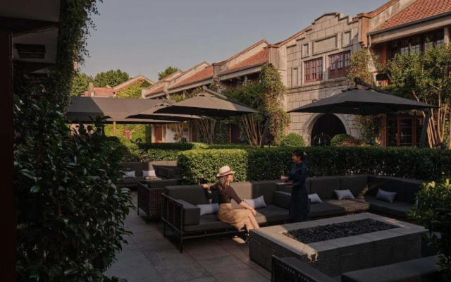 Capella Shanghai, Jian Ye Li