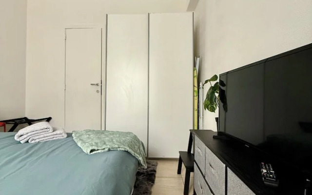 Peaceful 2 minutes European Parliament