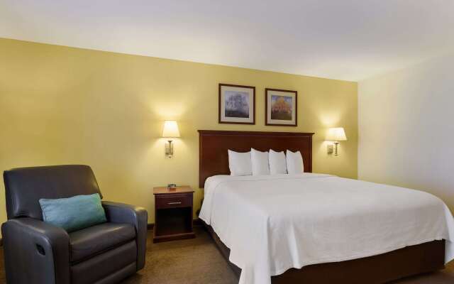 MainStay Suites Fitchburg - Madison