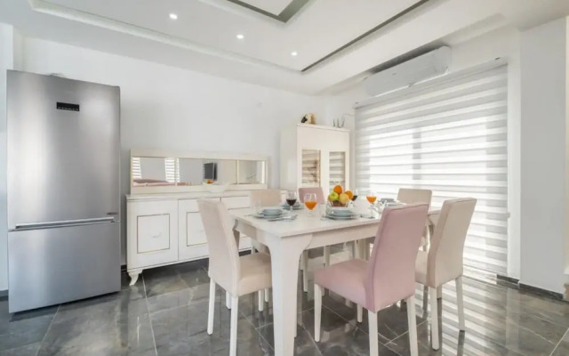Superb Villa With Private Pool in Antalya