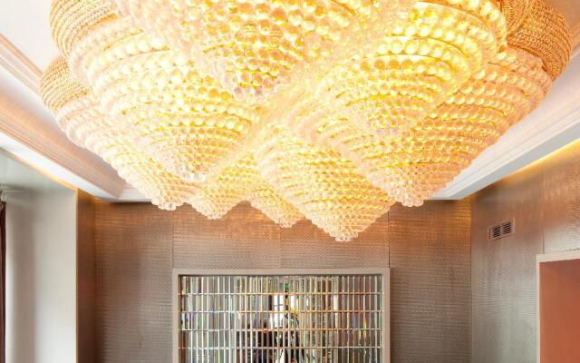 Hotel Lumen Paris Louvre