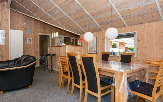 8 Person Holiday Home in Oksbol