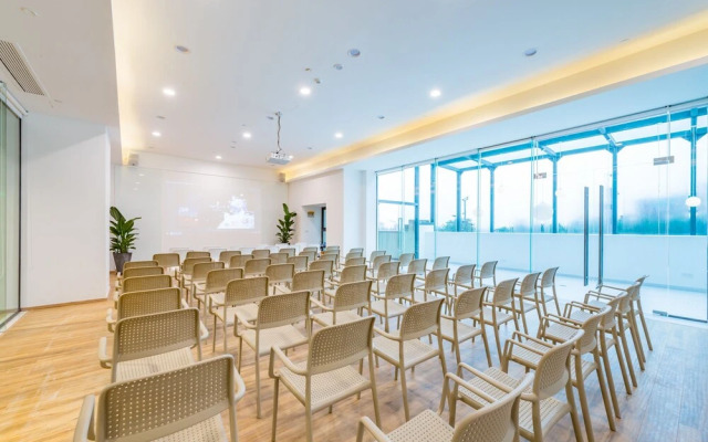 Rezen Sunbow Hotel