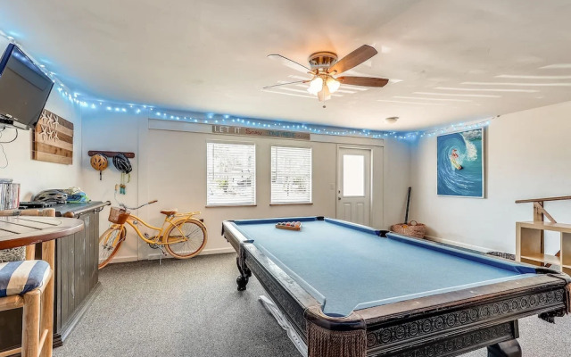 The Other Castle 5 Bedroom Home by RedAwning