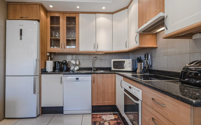 Terrazas del Duque II apartment