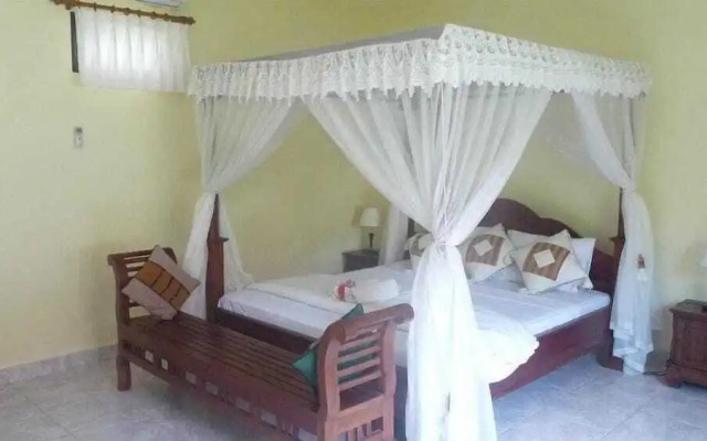 Lily Amed Beach Bungalows