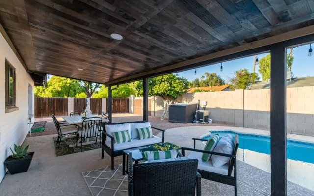 Broadway Palms Private Pool Chef Kitchen Office