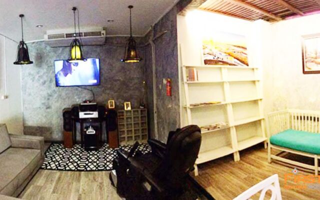 FIRST 1 Boutique House at Sukhumvit 1