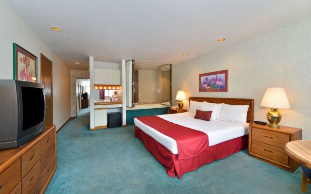 Travelodge by Wyndham Mackinaw City