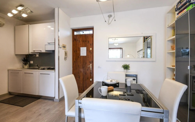 Zoe Apartment