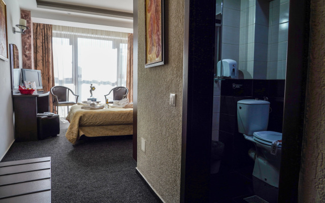 Hotel Razvan