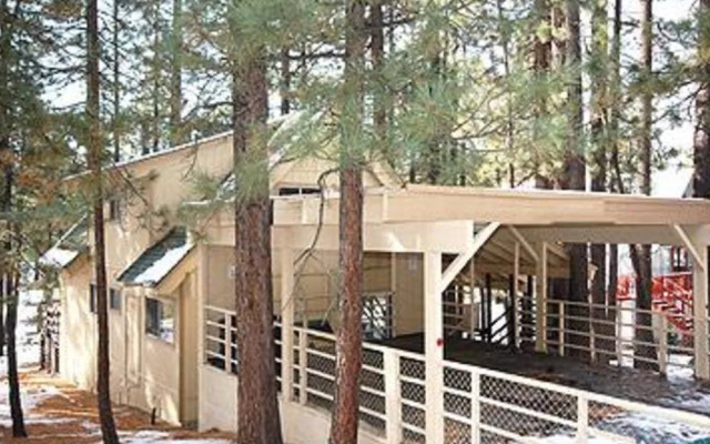 1360 Knoll Lane