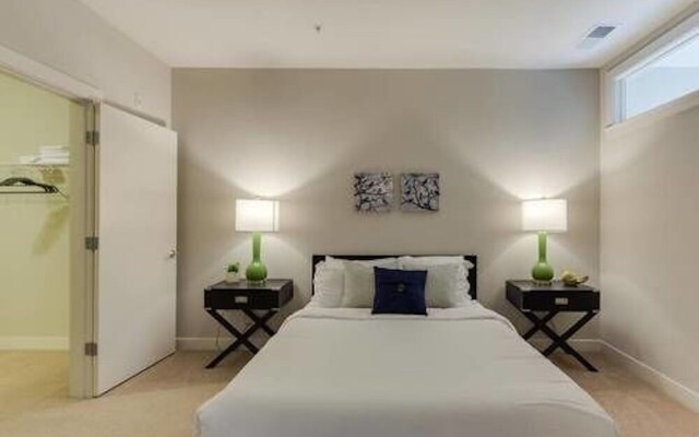 Two-Bedroom On H 77